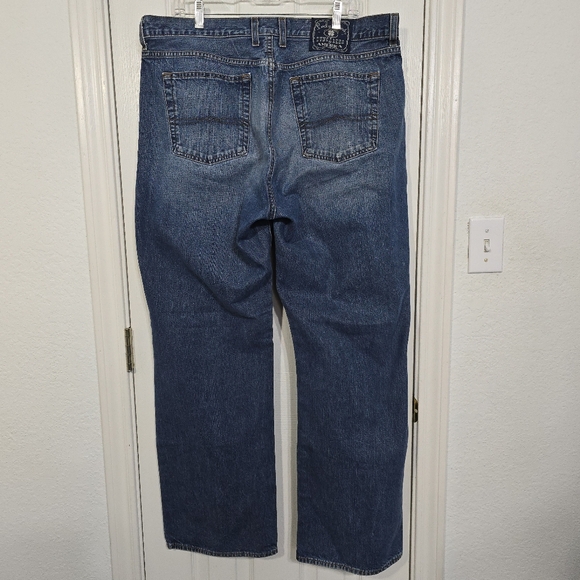 Mens 38x32 Lucky Brand Dungarees by Gene Montesano Classic Fit Jeans Dark Wash - Picture 3 of 9